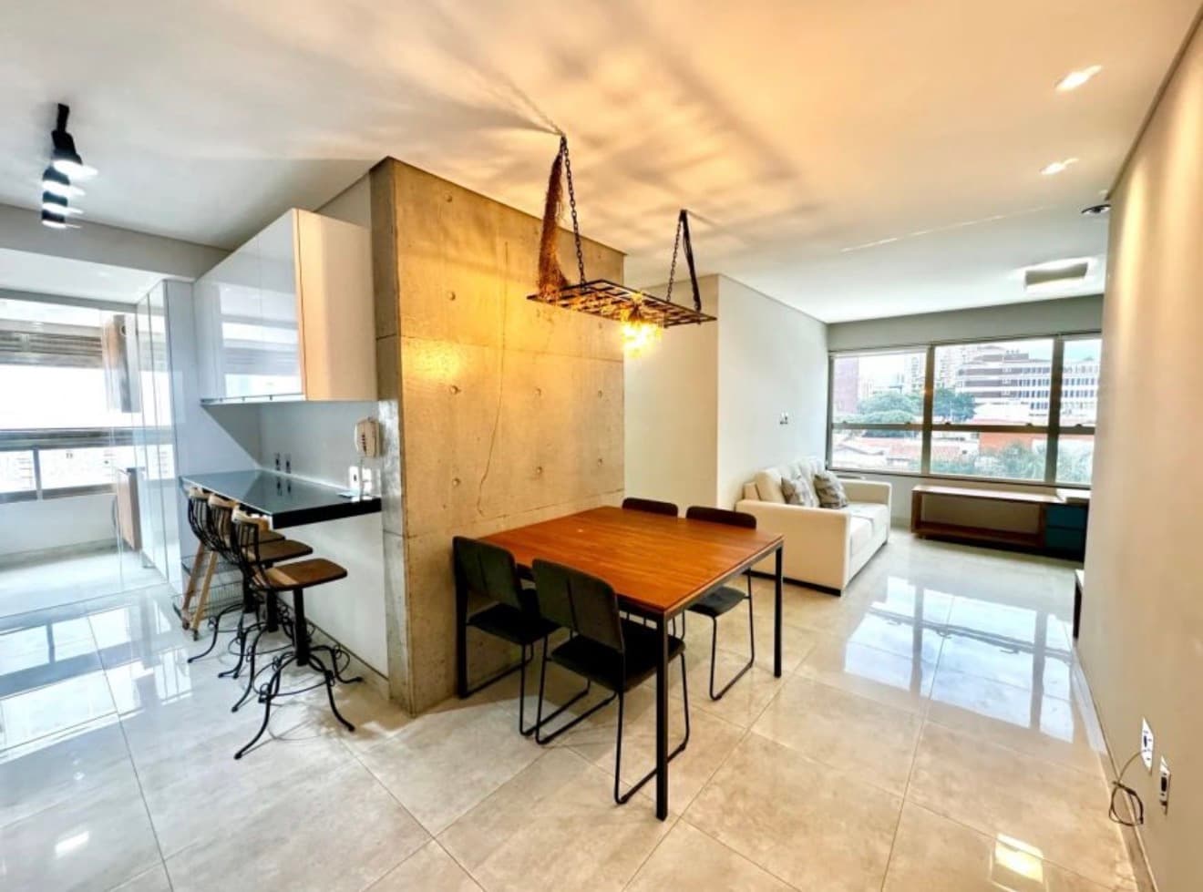 Apartamento para alugar com 2 quartos, 70 m² - Cambuí